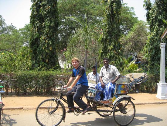 Eine ganz schoene Plackerei vorne zu sitzen