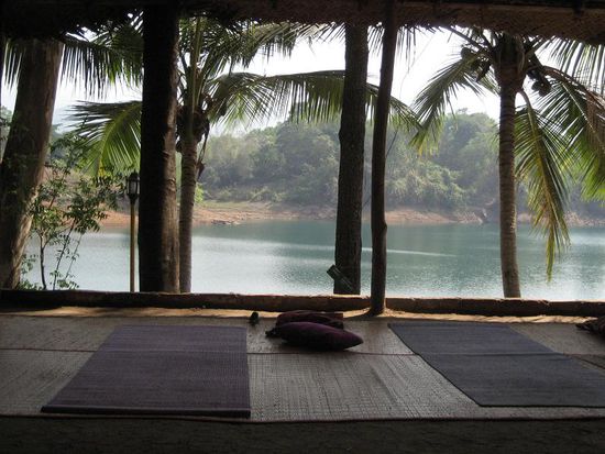 die Yogasession's am See waren besonders anregend.