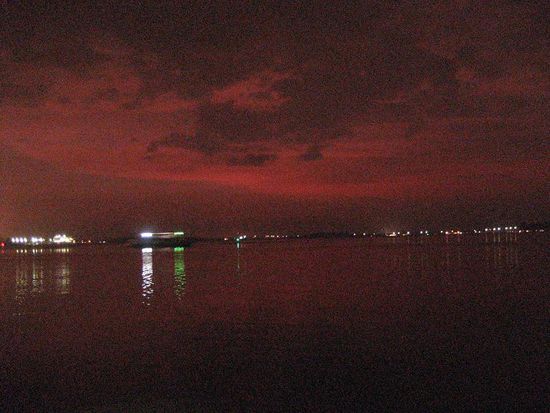 naechtlich Ausblicke von der Faehre