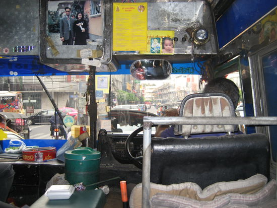 Thailaendischer Linienbus