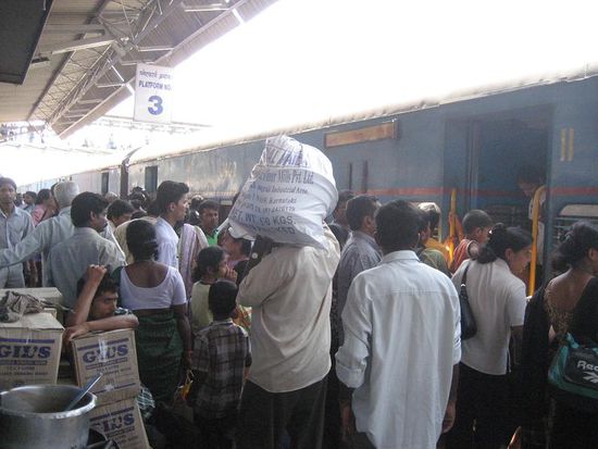 Der Massenansturm, alles will rein oder raus