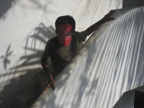 Spiderman ist gerade in Kochi um eine kreative Schaffenspause einzulegen