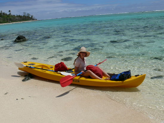 Nochmal Insa, diesmal noch auf Rarotonga bei unserer 1. Kayaktour