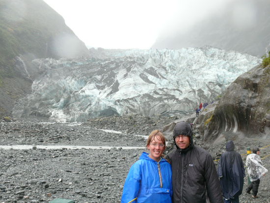 Am Franz Josef Gletscher (hinter der 1. und vor der 2. Absperrung )