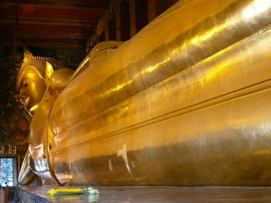 der 46 m lange liegende Buddha im Wat Pho