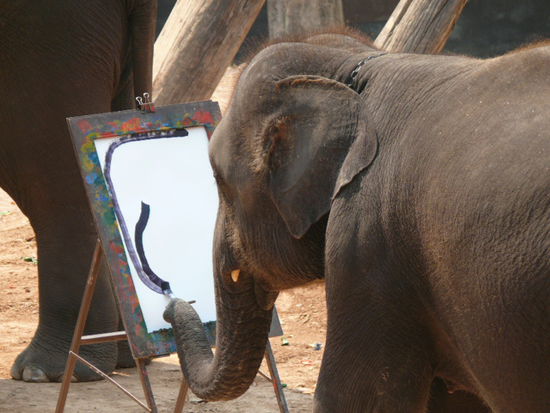 Natuerlich wird auch nochmal gemalt..na, wer raet, was es wird?