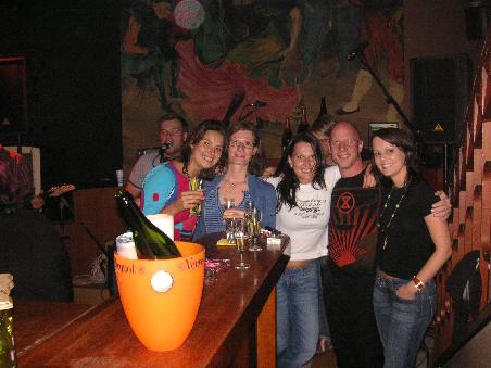 ein Flascherl Prosecco und Life-Music