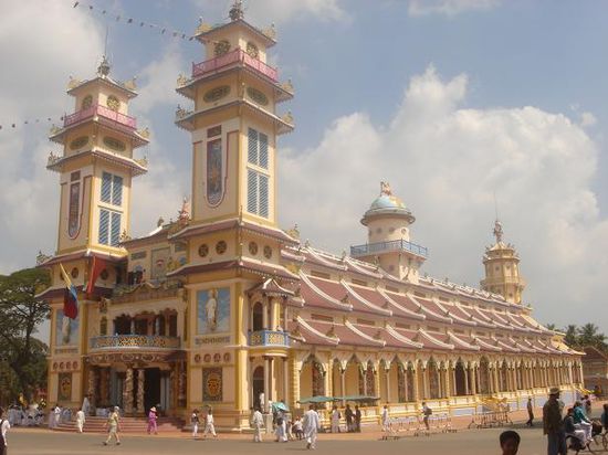 Cao Dai Temple