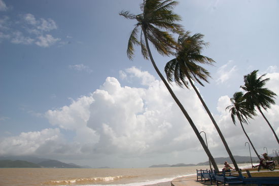 Strand von Nah Trang nach dem Taifun