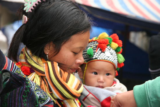 Hilltribes auf dem Markt in Sapa