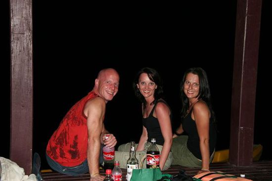 Woifi, Ilse und ich am Bootssteg ... HAPPY NEW YEAR !!!