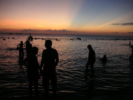 Sonnenaufgang bei der Full-Moon-Party am Hat Rin Strand