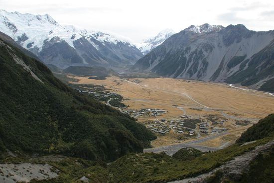 Ausblick auf den Ort Mt. Cook und Mount Cook