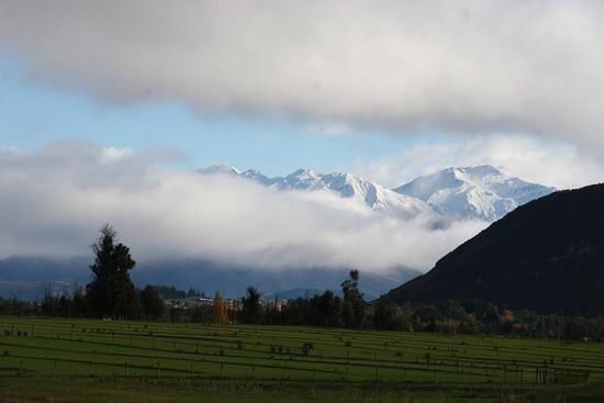 Ausblick auf die Berge Wanakas von der Terrasse