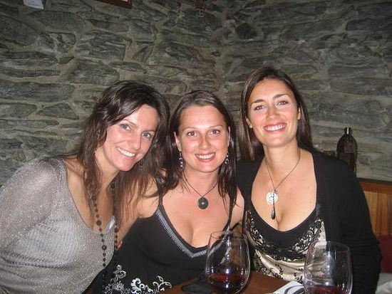Alishka, ich und Emily beim Abendessen