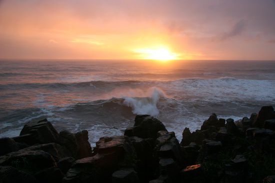 Sonnenuntergang bei den Pancake rocks