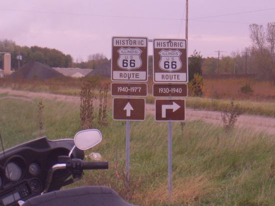 Schwere Entscheidung, geradeaus oder rechts abbiegen?