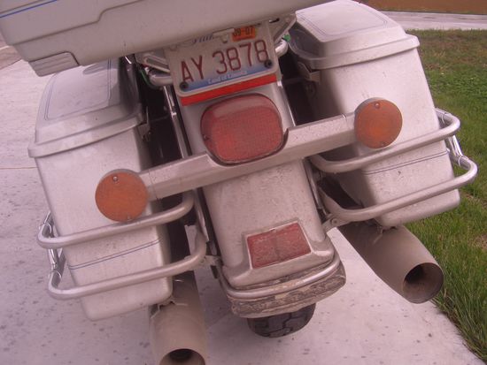 Müßte mal geputzt werden. Was die einem für Mopeds vermieten...