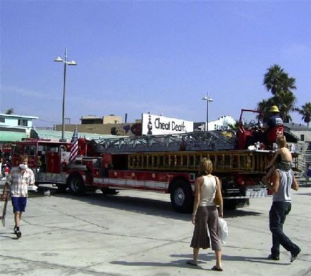 Das LAFD ist auch da.
