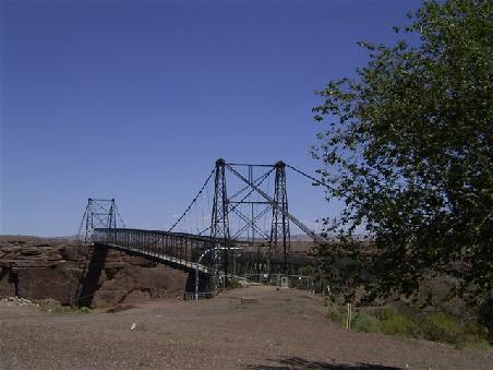 Brücke in Kayenta über den Laguna River.