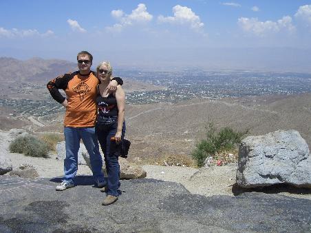 Edith & Michi und Palm Springs (hinten unten)