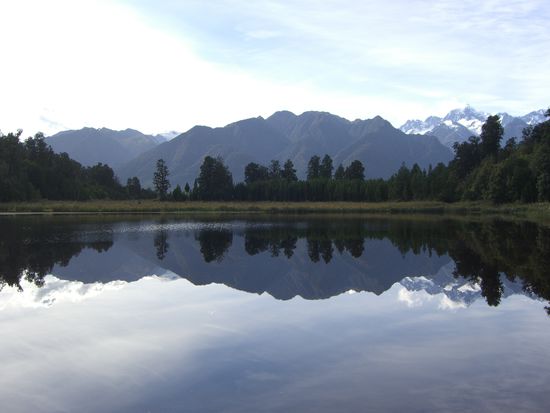 Ich hab leider den Namen von dem See vergessen. Aber auf jeden Fall super schoen. Man koennte das Bild auch umdrehen!