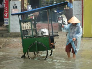 Monsunregen in Hue (Zentralvietnam)