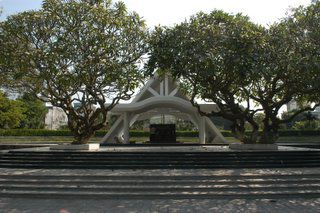 Das Denkmal fuer die gefallenen vietnamesischen Soldaten in der Schlacht um Dien Bien Phu