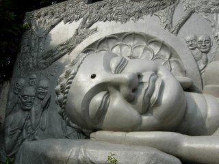 Der liegende Budha von Na Trang. Friedlich, nicht?
