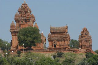 Die Cham Tuerme bei Na Trang