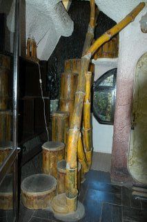 Der Aufgang zum Honeymoon-Bett im Crazy House