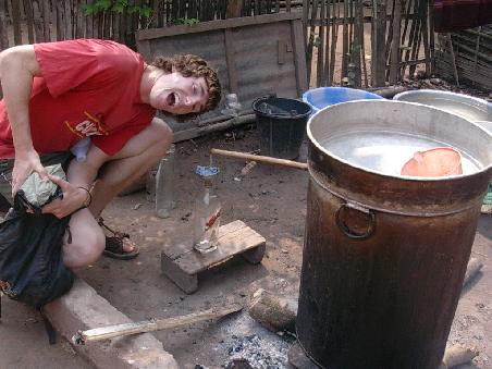 Owen an der Lao Lao distille...