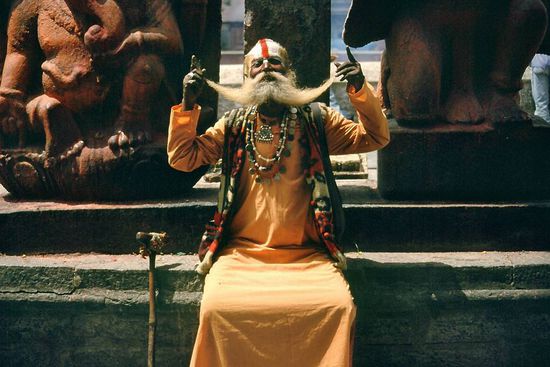 Er ist ein Model und er sieht gut aus...