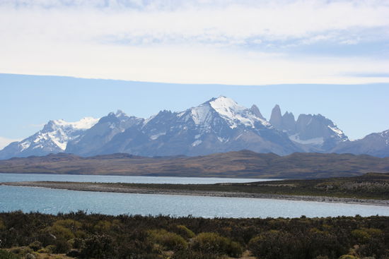 Blick auf den Torres del Paine Nationalpark bei unserer Anfahrt