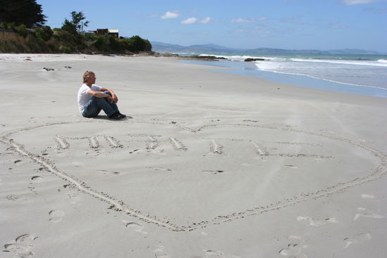 Dieses Herz hat Claudio fuer Maite in den Sand gezeichnet