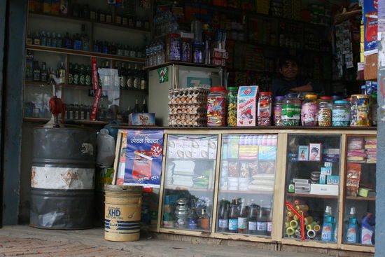 Do you need gasoline ? No problem ! Come to my shop !