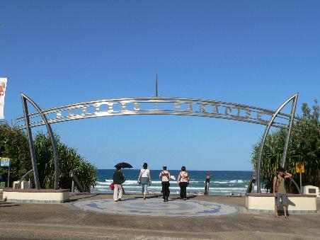 Der "offizielle" Eingang zum Surfers Paradise