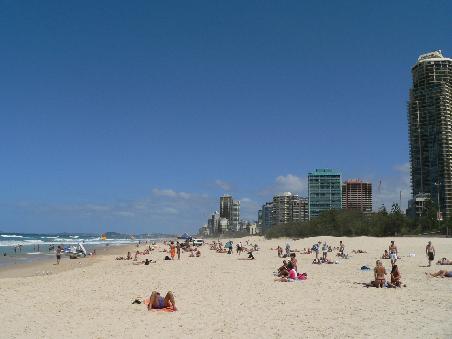 Der Strand - Laaang, breit und Hochhäuser so weit das Auge reicht