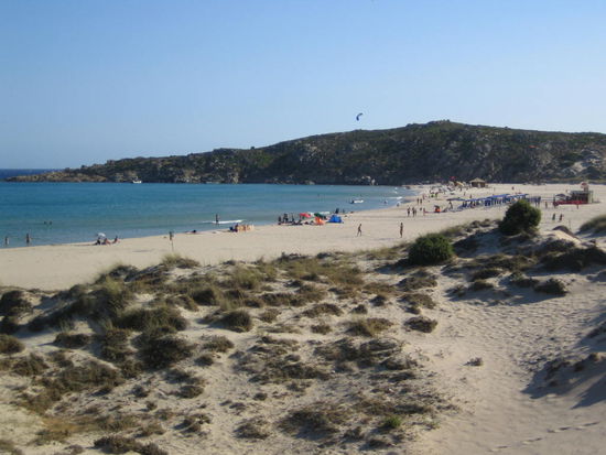 Ich war zu faul zum Wasser zu laufen um da ein Foto zu machen, kommt aber noch! Wasser ist aber glassklar und tuerkis!!