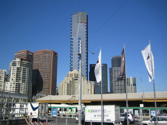Skyline bei Sonne - viel schöner! Eureka Tower, da gehen wir auch noch hoch - im 88 Stk ist ein Skydeck!