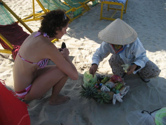 bisschen Obst kaufen am Strand