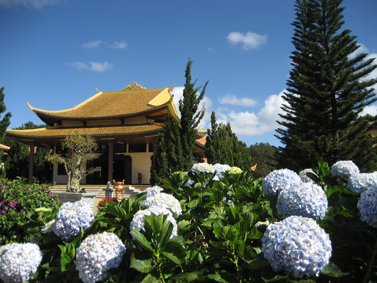 Linh Phnoc Pagoda