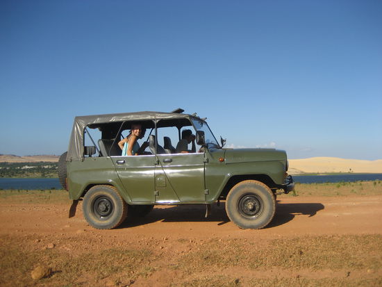 Offroad zu den Sandduenen