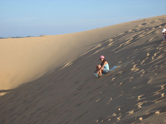 ...beim Sandrutschen