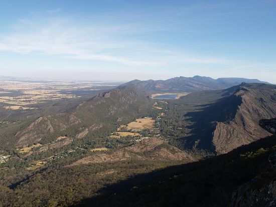 Wunderschoener Ausblick ueber einen Teil der Grampians