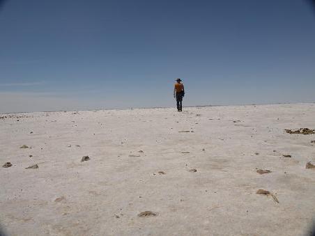 Wanderung am Lake Eyre