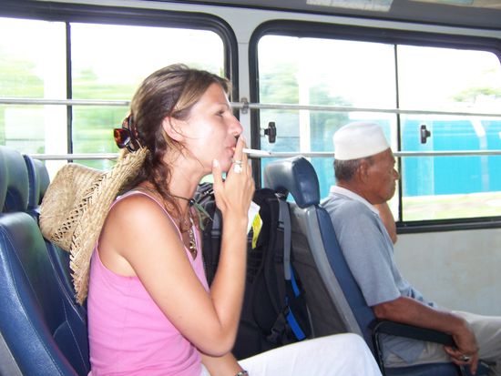 rauchen in den local busses ist überhaupt kein Problem - ein wirklich seltsames Gefühl...musste ich aber mal gemacht haben 