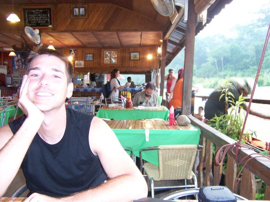 geschafft, aber glücklich! Nach 6h Dschungel-Trek und Blutegel-Terror... geil wars!