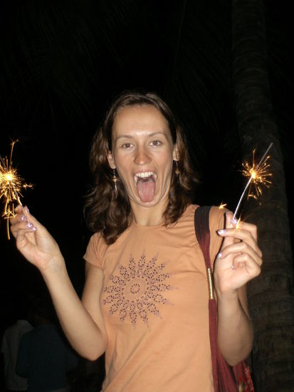 Jana gruesst aus Thailand im Jahre 2007 nach Deutschland im Jahre 2006 - crazy!