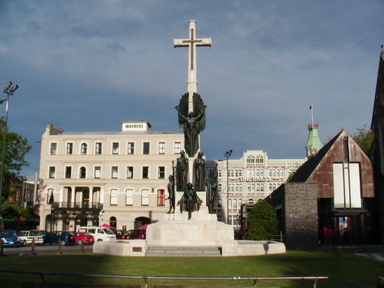 links hinten habe ich im BASE gewohnt. (sieht man nicht genau)